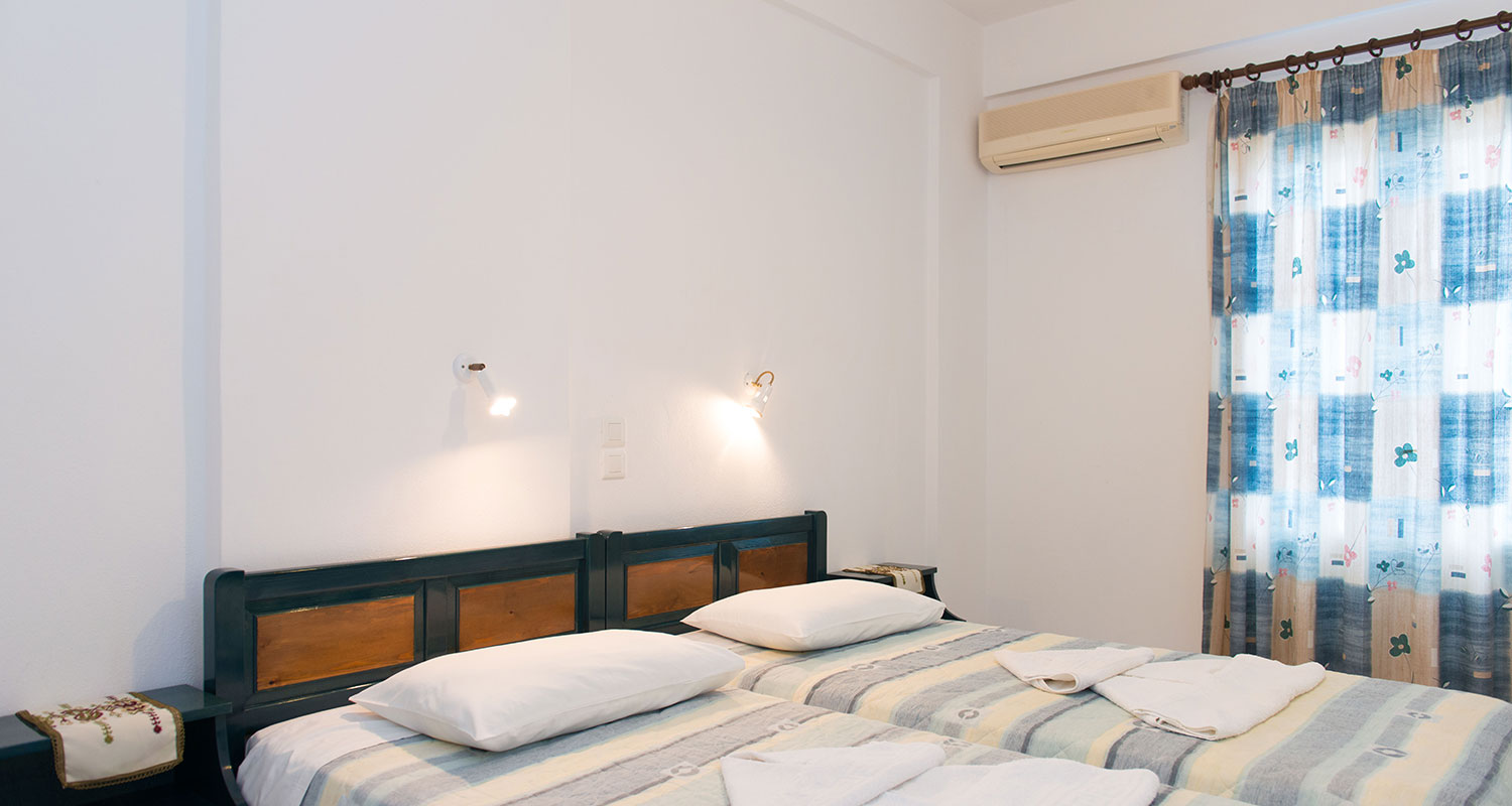 Δίκλινο δωμάτιο στα δωμάτια Λουμίδης στη Σίφνο